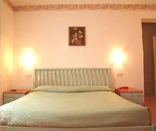 Hotel Kennedy 3*
